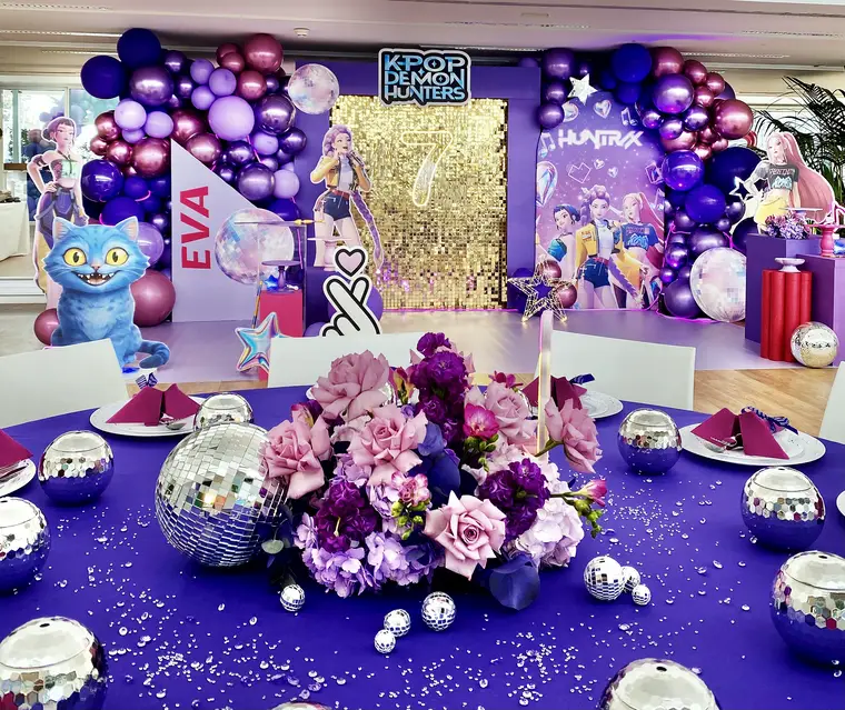 Univers pop — violet & argent